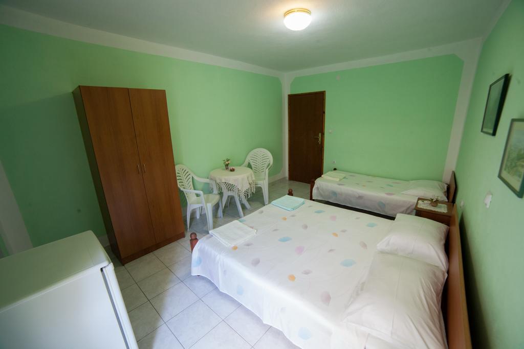 Guest House Aldin Ulcinj Exterior foto